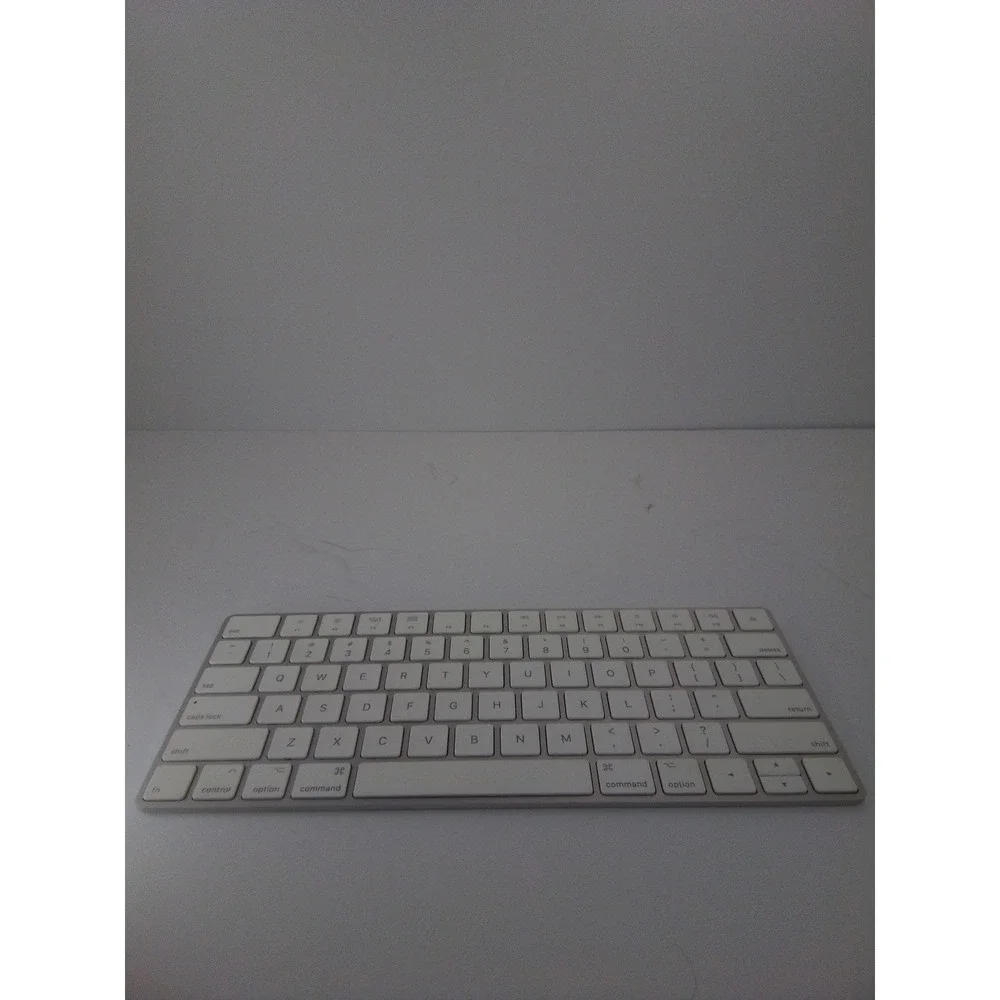 Apple Magic Keyboard Wireless Bluetooth Rechargeable A1644 w/ Cable Used Tested